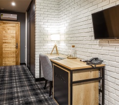 Стандартный двухместный номер на мансардном этаже. в Key hotel