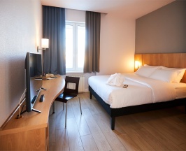 Номер Suite, двухкомнатный - c двуспальной кроватью в ibis Сибирь Омск