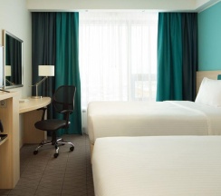 Номер стандарт с 2 односпальными кроватями в Hampton by Hilton Moscow Strogino