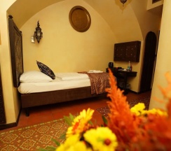 Номер Standard с красивым видом из окна в Hotel Villa Oriental & Restaurant