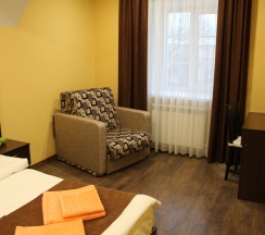 Двухместный номер с 1 кроватью или 2 отдельными кроватями и диваном-кроватью в Белый тополь