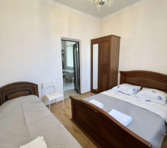 Трёхместные апартаменты с балконом в Summer House