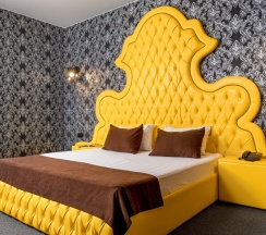 De Luxe в Мартон Boutique