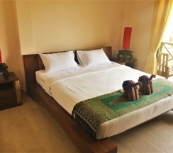 Двухместный номер Superior с балконом двуспальная кровать в Chor Chang Villa Resort