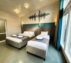 Трёхместный номер Standard с красивым видом из окна в Manresa family resort