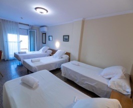 Четырёхместный номер Standard в Hotel Monasterio Granada - Adults Only