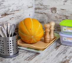 Кровать в общем номере (женский номер) в Чердак