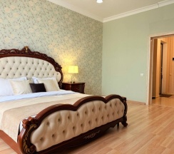 Двушка в частном дворе в Как Дома 05