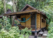 Бунгало с видом на море в Bamboo Bungalows