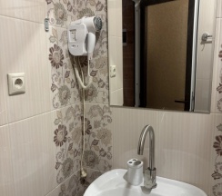 Пятиместные апартаменты Superior с красивым видом из окна в Golden House Hotel