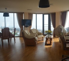 Апартаменты Deluxe с балконом и с красивым видом из окна в Diana Palace