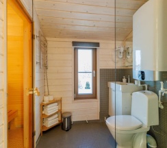 Четырёхместный коттедж с красивым видом из окна в Strawberry fields