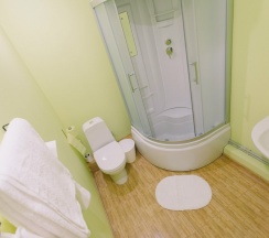 Небольшой номер с двухспальной кроватью без окна в White House