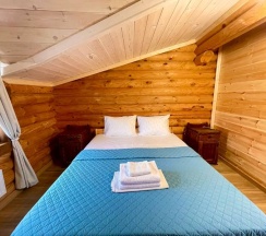 Двухместный номер с двуспальной кроватью в Избушка