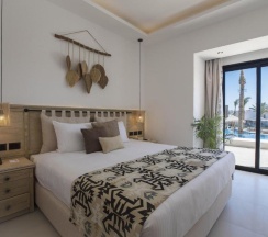 Двухместный полулюкс Swim Up двуспальная кровать в SUNRISE Tucana Resort