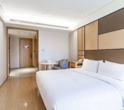 Двухместный номер (двуспальная кровать) в JI Hotel Lujiazui Babaiban