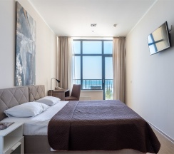 Трехкомнатные апартаменты с двумя спальнями (6-14 этаж) в Real Apartments Sochi