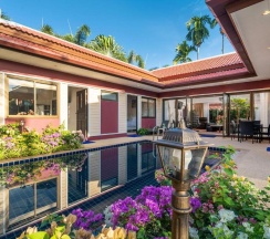 Вилла-люкс с собственным бассейном с 4 комнатами в Boutique Resort Private Pool Villa