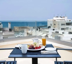 Двухместный номер Deluxe с видом на море (двуспальная кровать) в Ibis Styles Heraklion Central