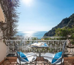 Двухместный номер With hot tube Executive Seaview (двуспальная кровать) в Positano Art Hotel Pasitea