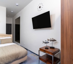 Уменьшенный стандарт с одноместным размещением в V Hotel&Rooftop lounge