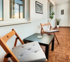 Четырёхместные апартаменты c 1 комнатой с балконом в Апартаменты White Coffee SUTKI LIFE