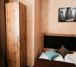 Стандарт с 1 двуспальной кроватью в House city