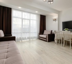 4-местные апартаменты люкс с видом на море (#142) в Geo Apart