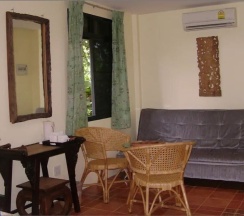 Бунгало с балконом в Chez Charly Bungalow