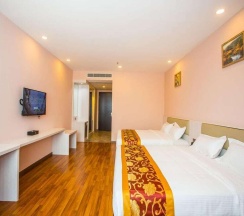 Четырёхместный номер Deluxe в Austin Park Hotel