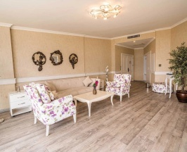 Двухместный люкс Honeymoon двуспальная кровать в Green Nature Diamond Hotel