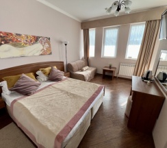 Стандарт с одной большой кроватью в Маяк дом