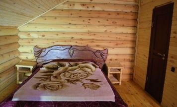 Трехместный номер в Ая