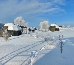 Коттедж Deluxe с красивым видом из окна в Аблъко Resort Торкотино