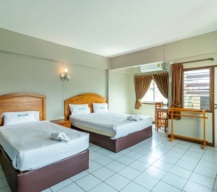 Трёхместный номер Standard в Best LD Hotel