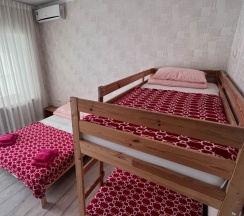 №3 Семейный. С двуспальной и двухъярусной кроватями. в Свои