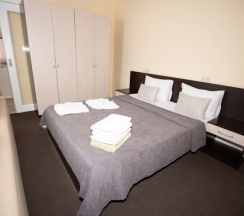 2 комнатный люкс с кухней в Venezia