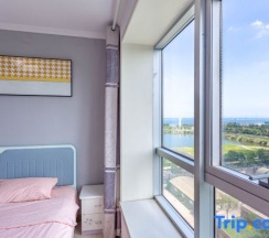 Люкс с 3 комнатами с видом на море в Rizhao Shuohai Seaview Homestay (Wanpingkou Branch)