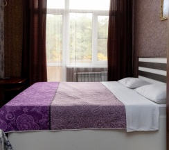 Комната стандарт с 1 односпальной и 1 двуспальной кроватью в Якорь