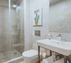 Deluxe Suite Twin (Делюкс с 2 односпальными кроватями и 1 раскладывающимся диваном) в Turris Hotel Lubyansky