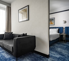 Люкс в 50 | 60 Hotel