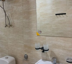 Четырёхместный номер Economy с видом на город в Ривьера