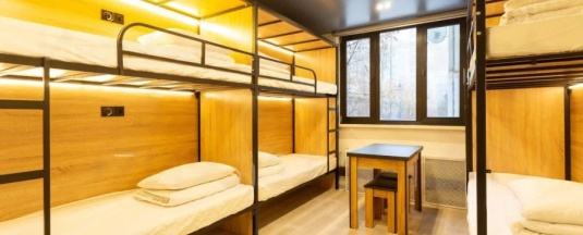 Общий 6 местный номер нижние кровати (ONE) в На Рубле