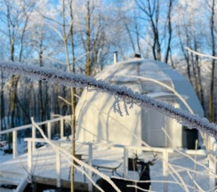 Сфера с балконом и камином в Клевер