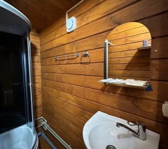 Трёхместный номер Economy с балконом и с красивым видом из окна в Holiday park