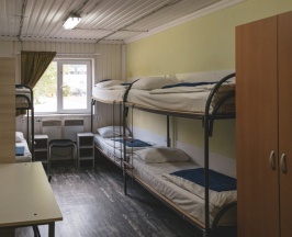 Кровать в общем номере (мужской номер) в Sky Hostel