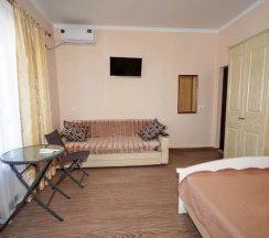 Двухкомнатный люкс с балконом в Атмосфера