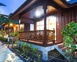 Бунгало рядом с пляжем в Lamai Coconut Beach Resort