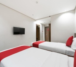 Номер Standard в ZEN Rooms West Makati Hotel