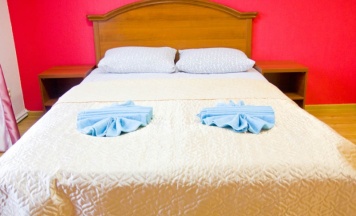 Двухместный номер с 1 кроватью и общей ванной комнатой в Альянс